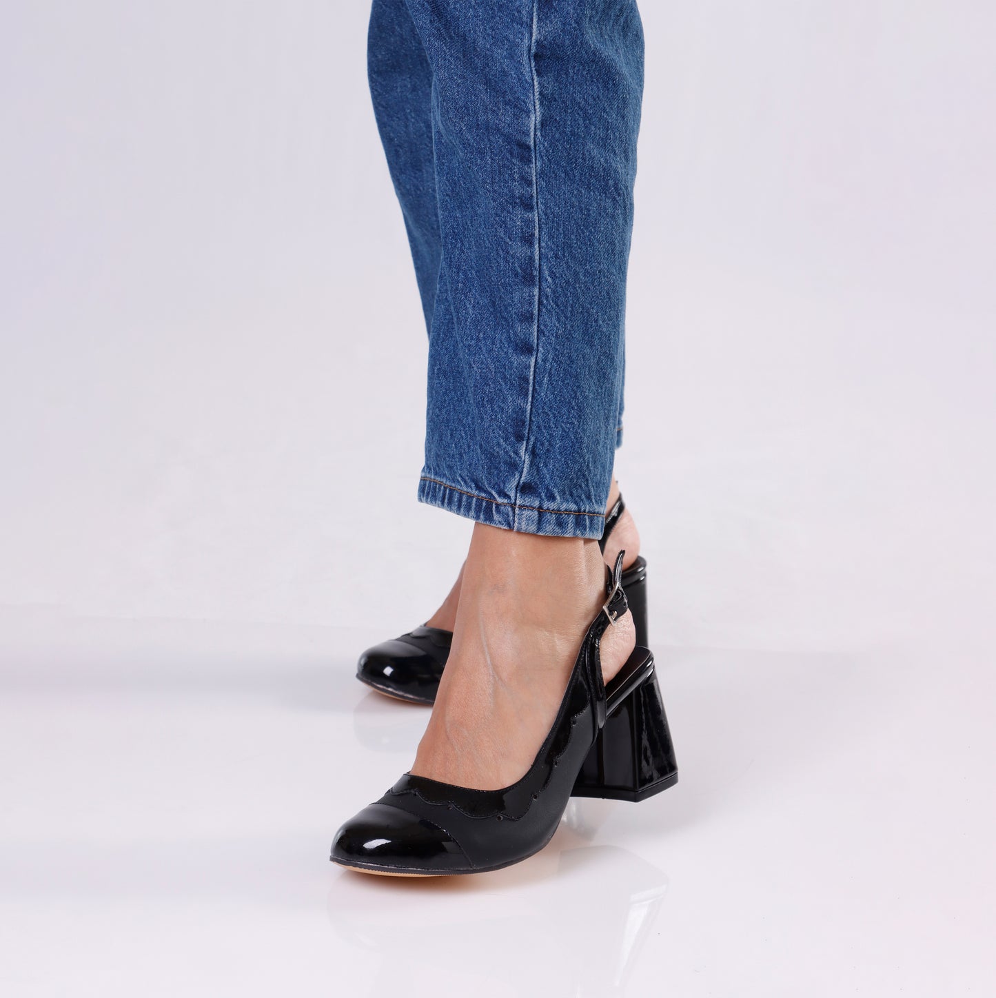 Low Heels | Black