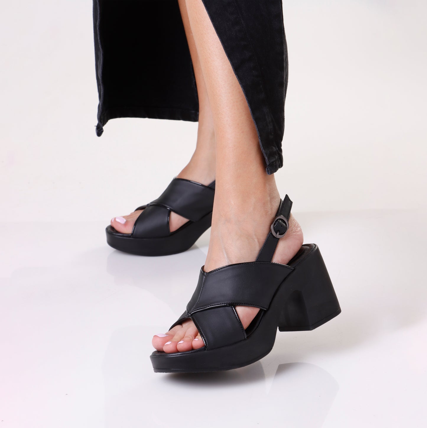 Chunky Heels | Black Glossy