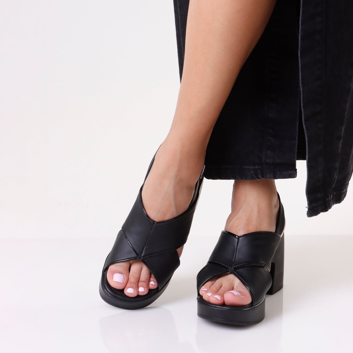 Chunky Heels | Black Glossy