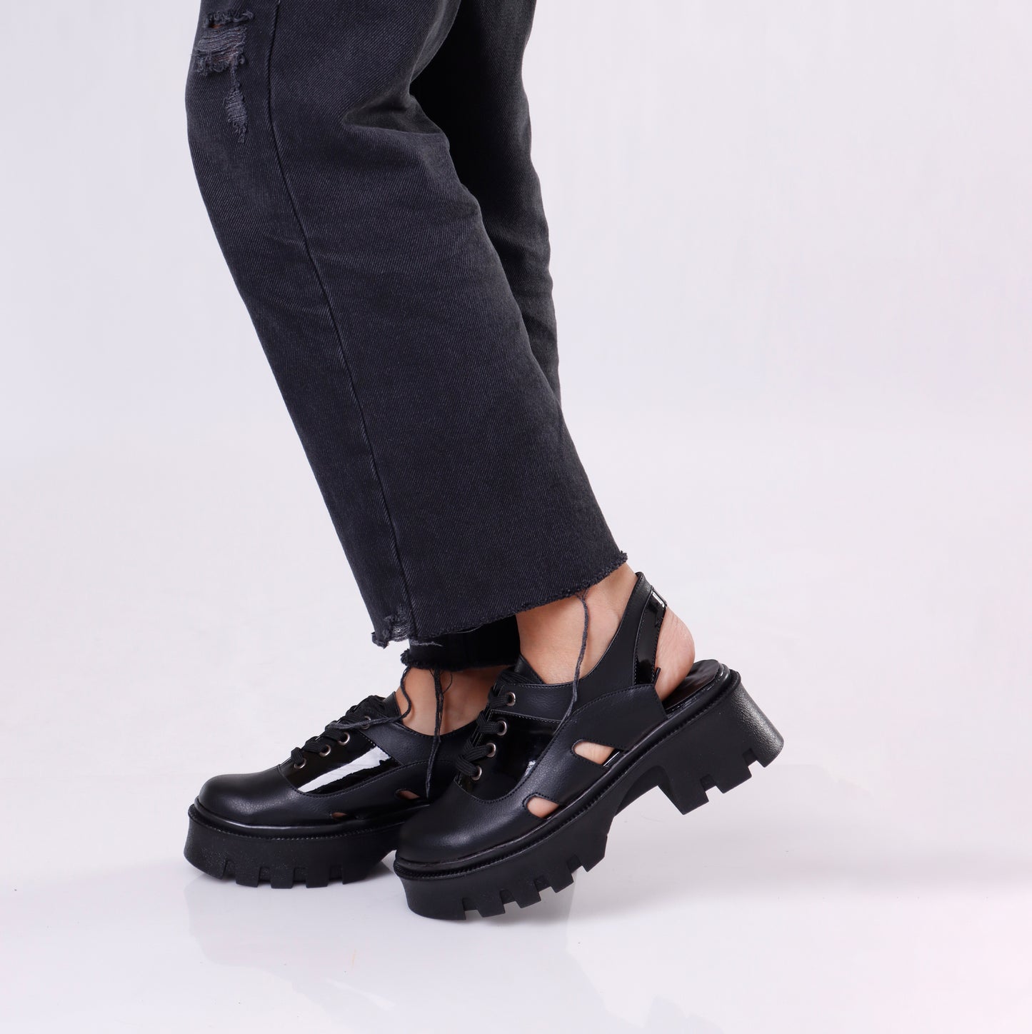 Chunky Lace Loafer | Full Black