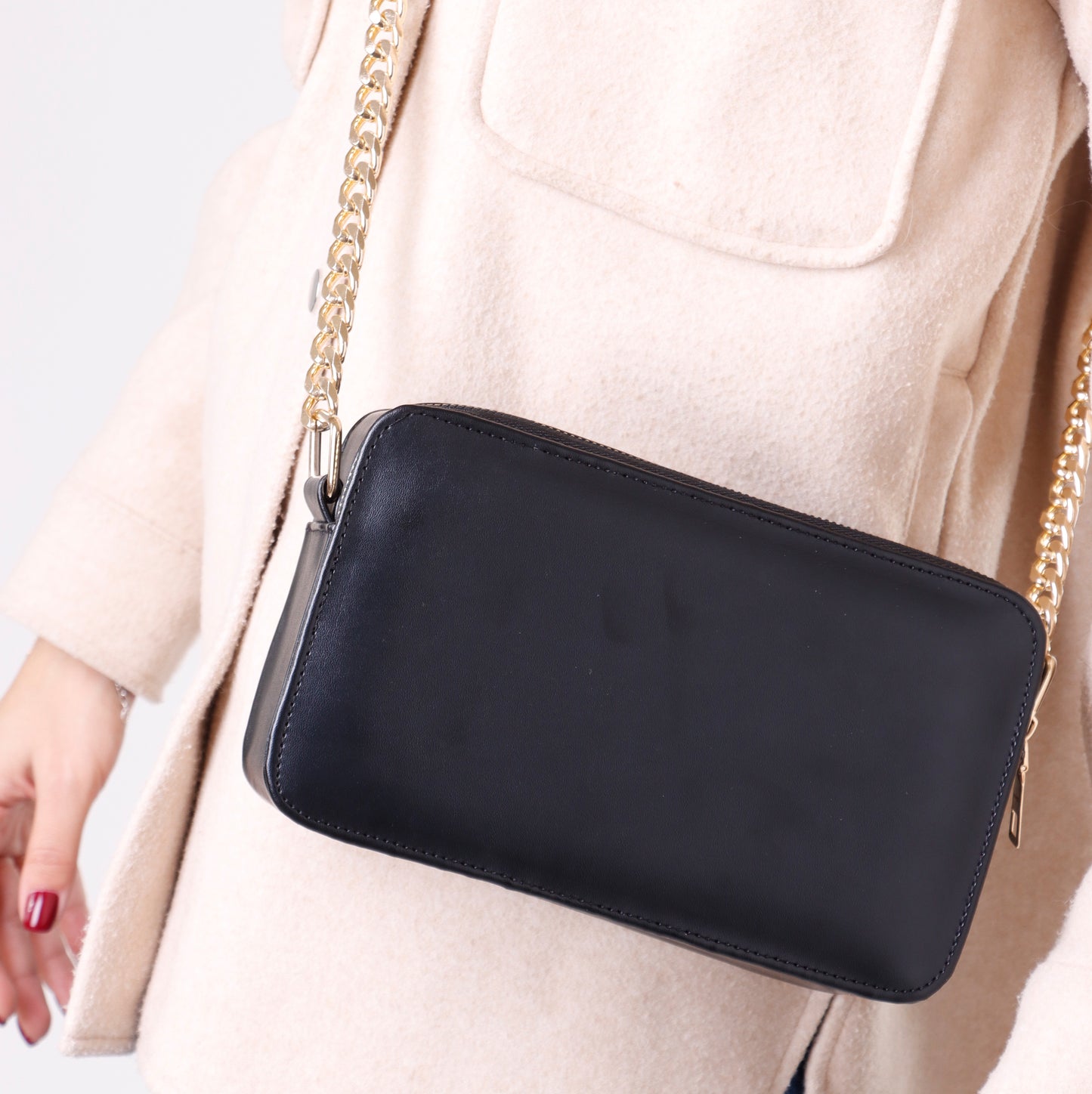 Shoulder Bag | Leather with Chain