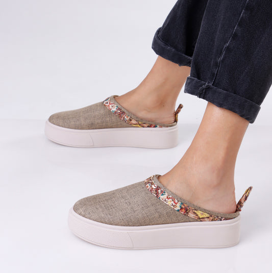 Platform Slipper | Grey. Jeans & Greige