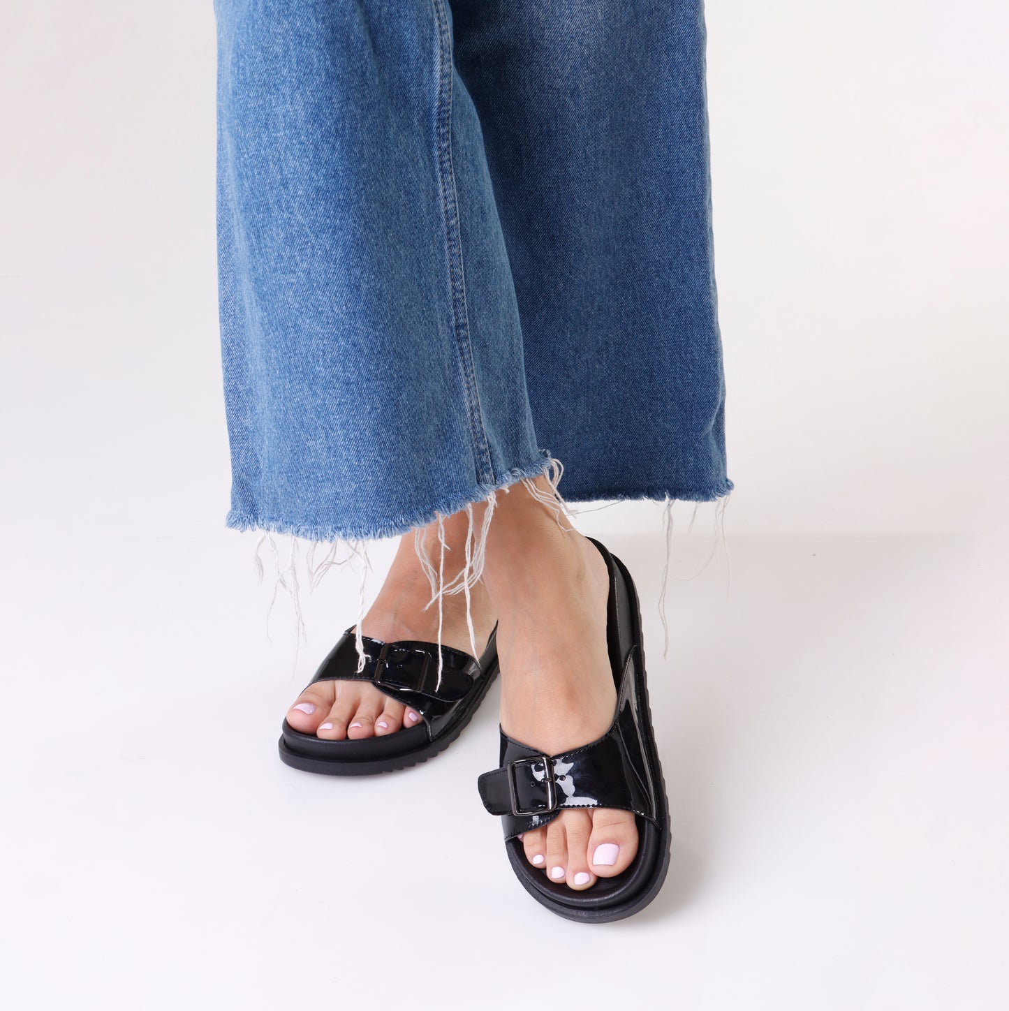 Flat Slipper | 1 Buckle