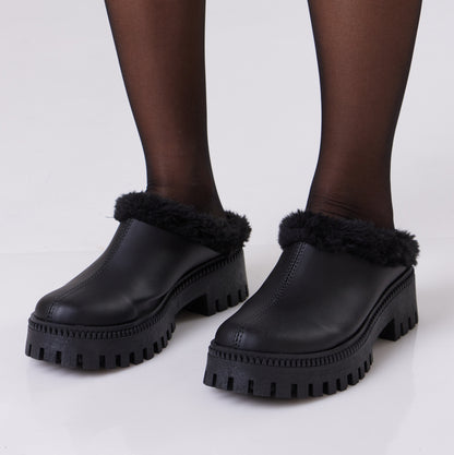 Slip on Loafer | Black with Fur