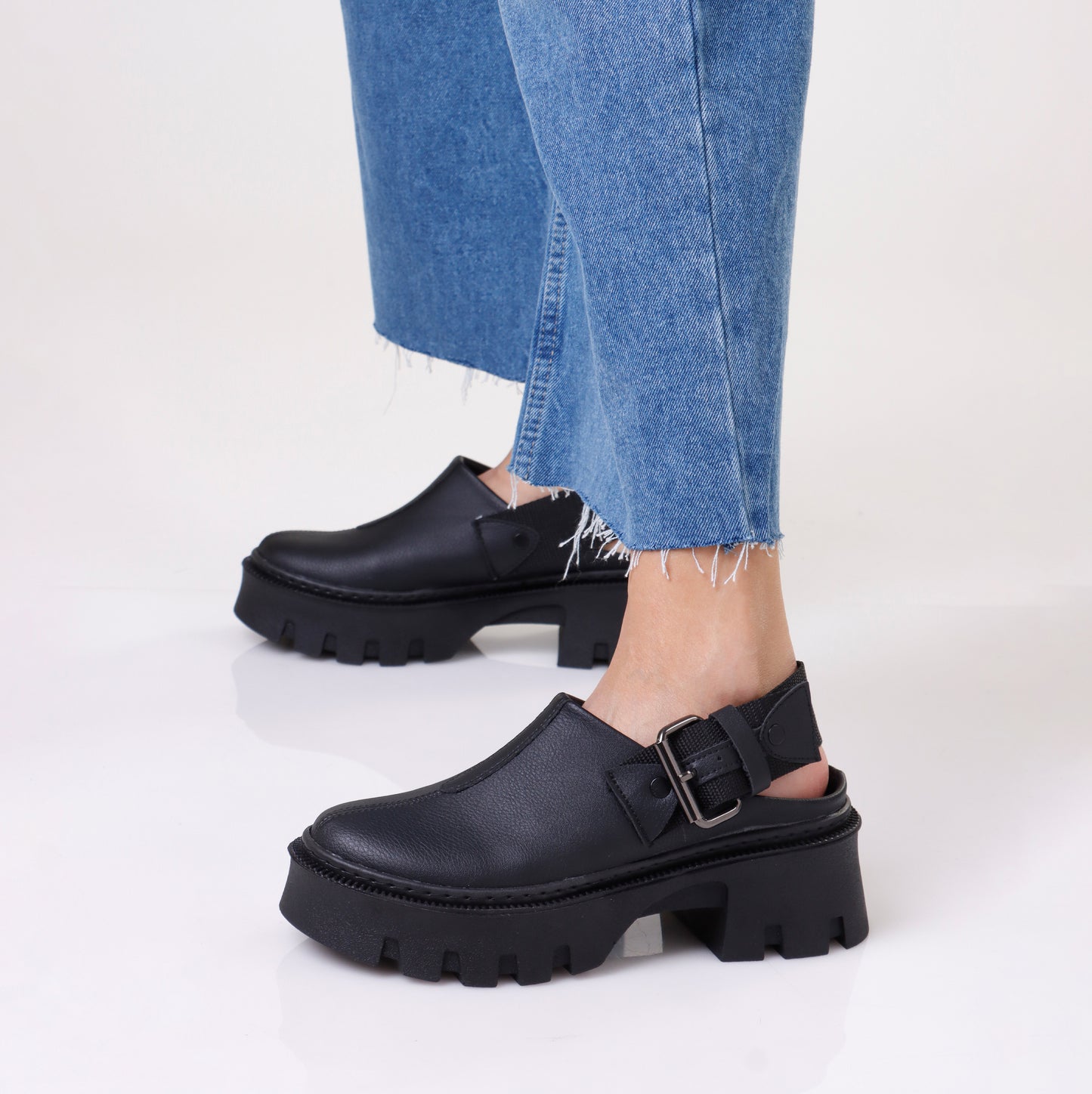 Chunky Buckle Loafer | Black