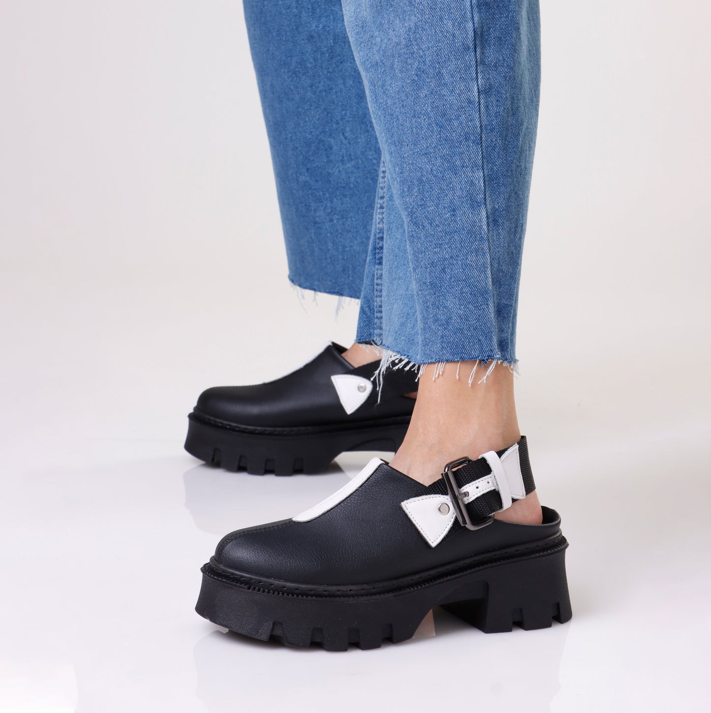 Chunky Buckle Loafer | Black