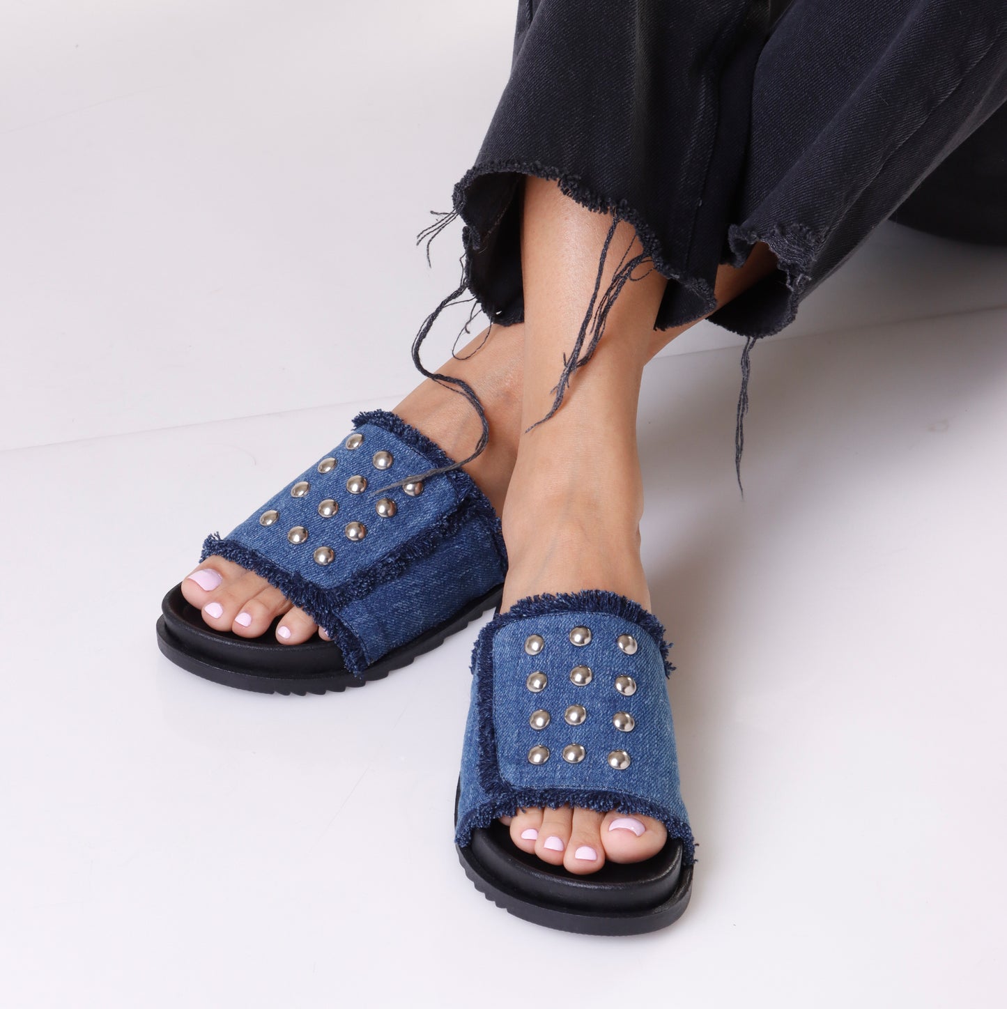 Studded Slides | 2 Colors